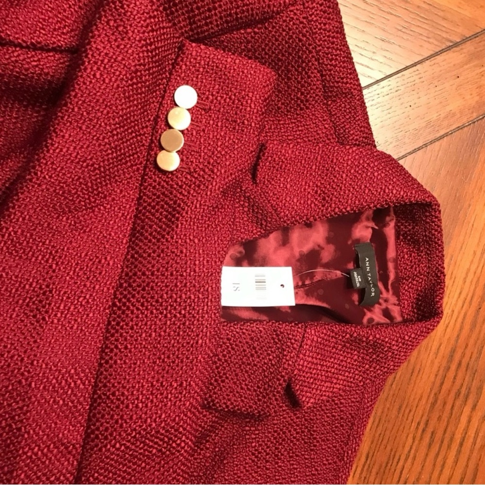 Anny Taylor 2 button blazer- burgundy